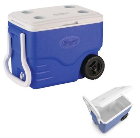 NEVERA COLEMAN 40QT PERFORMANCE AZUL CON RUEDAS 38
